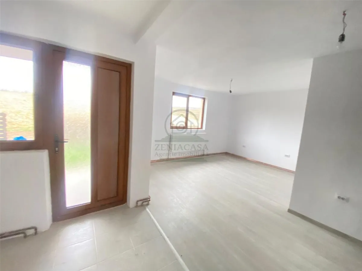 Casa 3 camere baie bucatarie, Voinesti Iasi/ la cheie/ gaz/apa/curent - foto 4