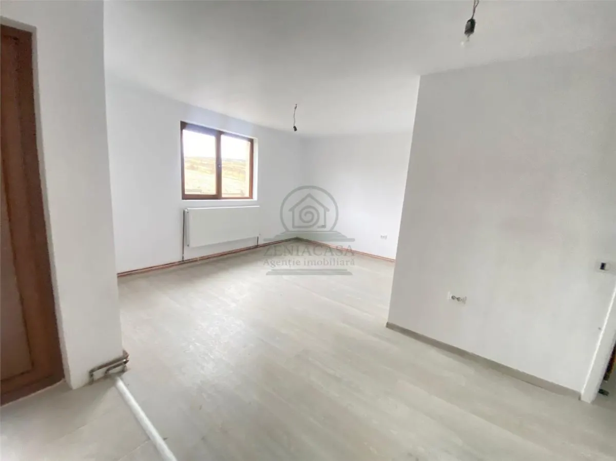 Casa 3 camere baie bucatarie, Voinesti Iasi/ la cheie/ gaz/apa/curent - foto 9