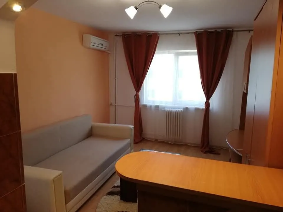 GARSONIERA UZINA 2 - foto 1