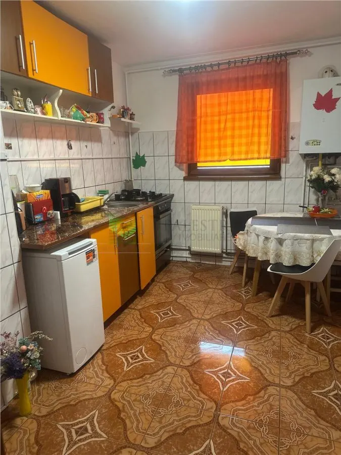 Apartament 3 camere circular Astra,mobilat,parcare,130000 Euro - foto 7
