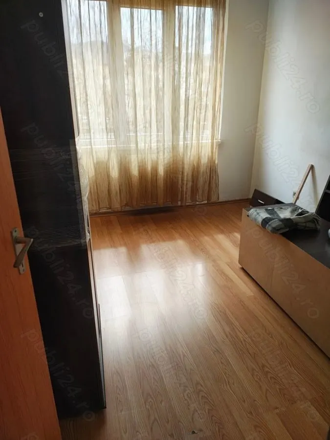 APARTAMENT 4 CAMERE DECOMANDAT TRACTORUL - foto 1
