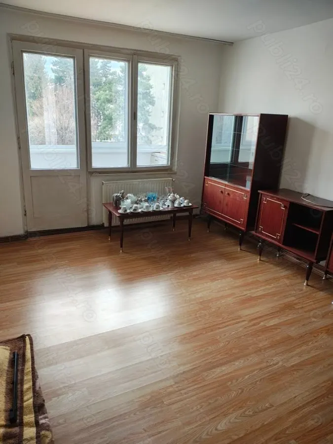 APARTAMENT 4 CAMERE DECOMANDAT TRACTORUL - foto 2