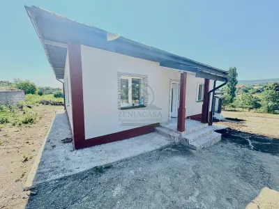 Casa 4 camere Tomesti Iasi + 475 mp teren/ BECI - Tomesti