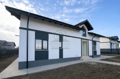 Casa 4/5 camere Valea Ursului Miroslava CANALIZARE/ zona de padure - foto 2