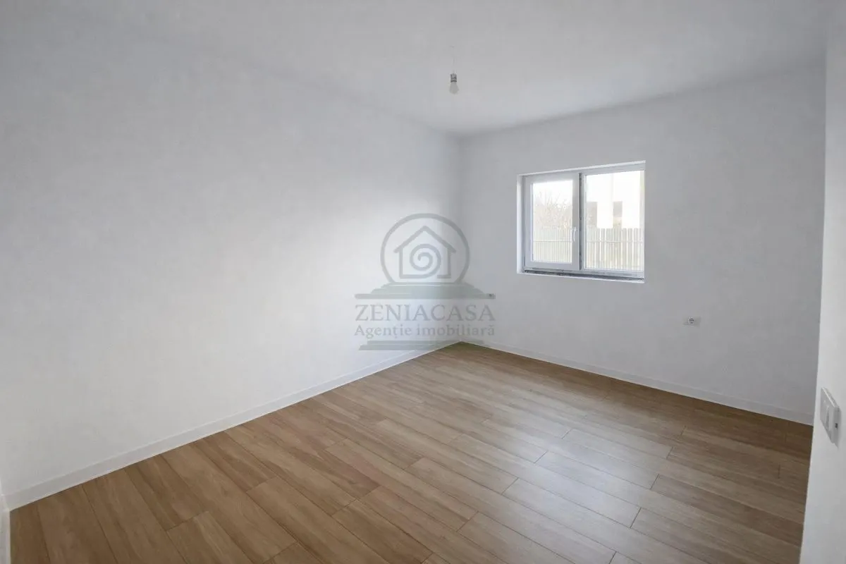 Casa 4/5 camere Valea Ursului Miroslava CANALIZARE/ zona de padure - foto 6