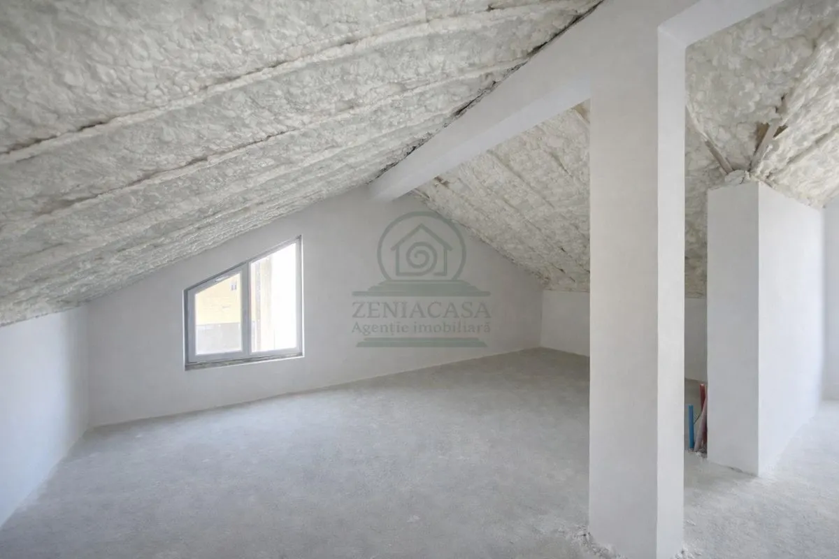 Casa 4/5 camere Valea Ursului Miroslava CANALIZARE/ zona de padure - foto 7