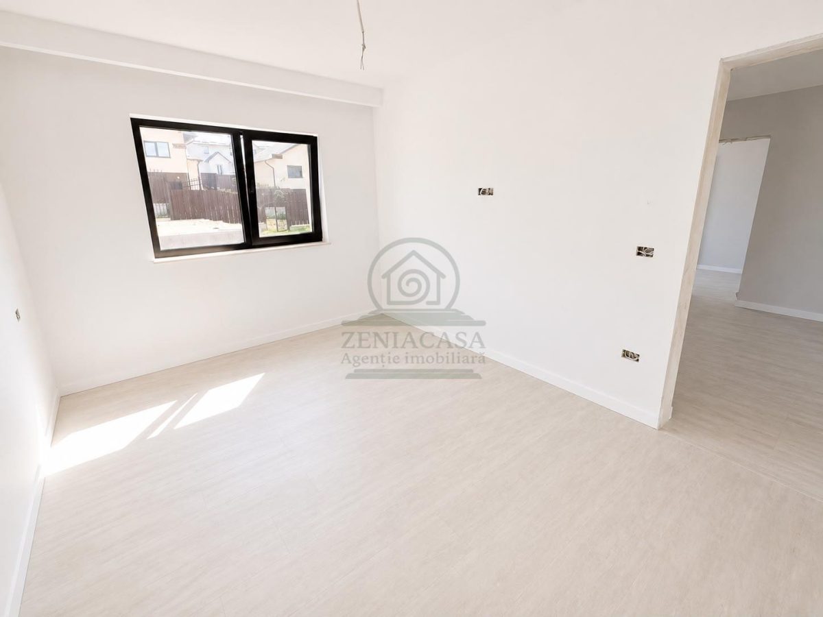 Casa 4 camere Miroslava Iasi 500 mp teren CANALIZARE - foto 11