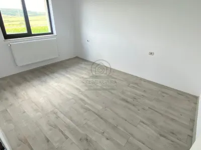 Casa 4 camere Miroslava Iasi 500 mp teren CANALIZARE - foto 6