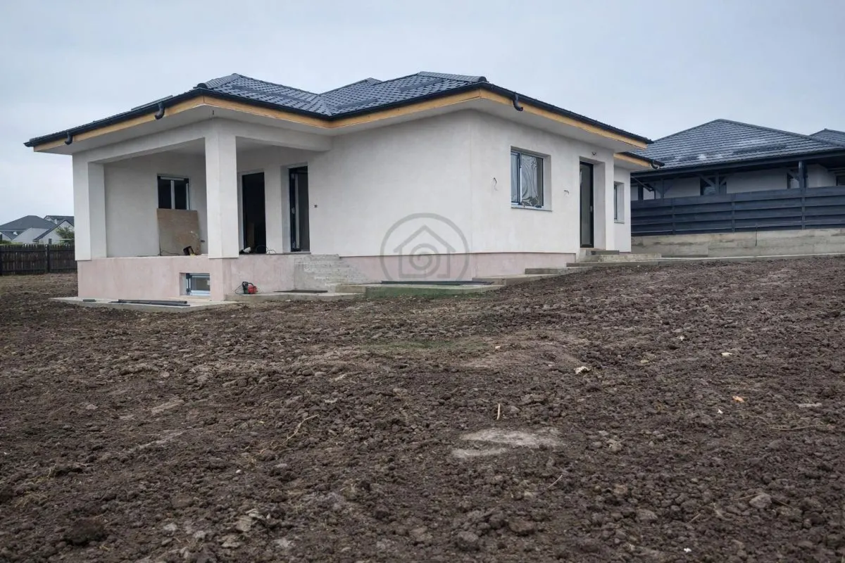 Casa 3 camere Iasi Letcani / 500 mp teren - foto 3