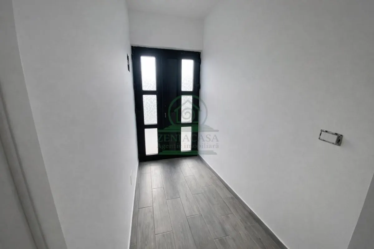 Casa 3 camere Holboca Dancu,  CANALIZARE/ASFALT - foto 2