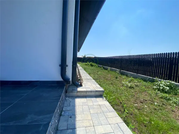 Casă 4 camere Miroslava - poza 12