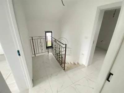Casa de vanzare 4 camere Holboca Dancu/600 mp teren/CANALIZARE - foto 5