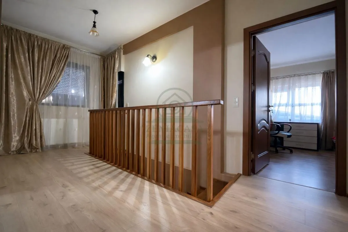 Casa de vanzare Valea Ursului Miroslava/ 1000 mp teren/ GARAJ/ CRAMA - foto 14