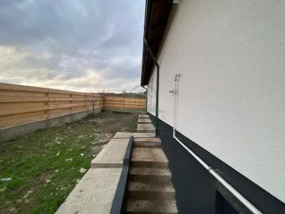 Casa de vanzare in Tomesti Iasi/ 470 mp teren/ CANALIZARE - foto 14
