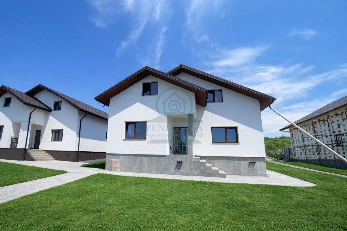 Casa de vanzare Tomesti Iasi FINALIZATA/CANALIZARE - foto 1