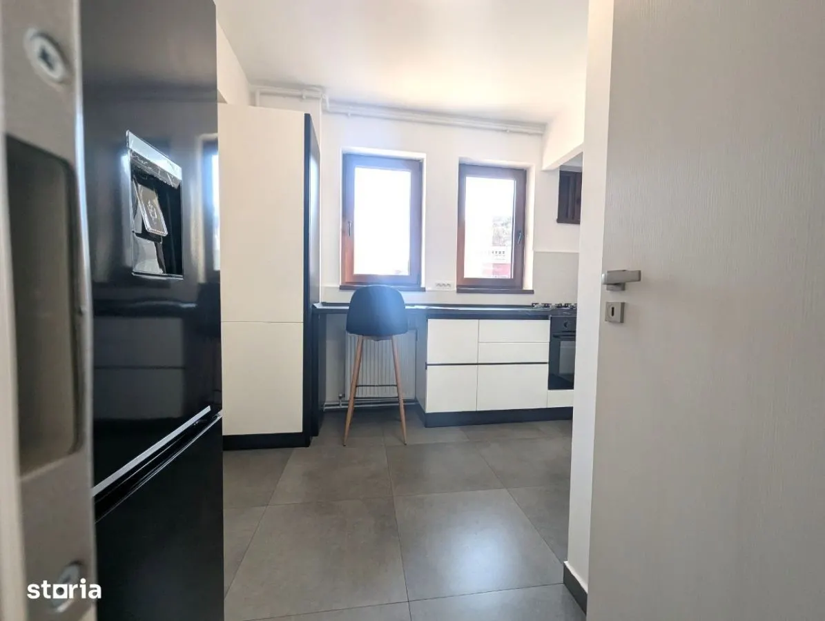 APARTAMENT 3 CAMERE CENTRUL CIVIC , JUDETEAN - foto 3