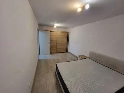 3 camere lux Urban Plaza - foto 2