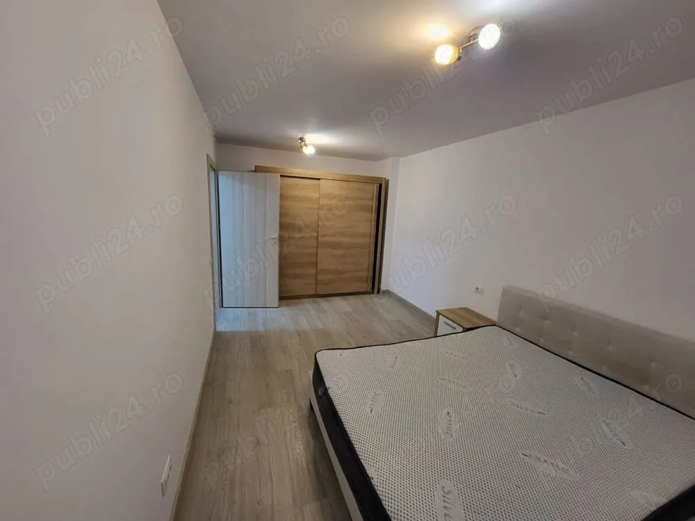 3 camere lux Urban Plaza - foto 2