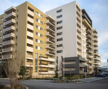 3 camere lux Urban Plaza - foto 11