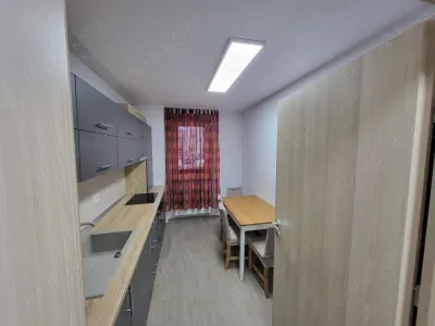 3 camere lux Urban Plaza - foto 7