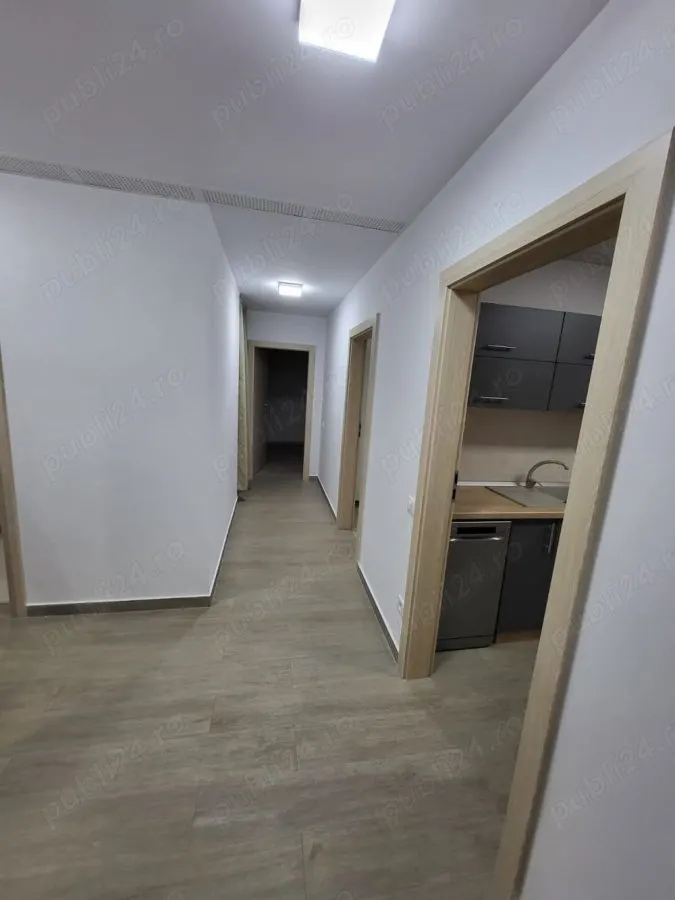 3 camere lux Urban Plaza - foto 9