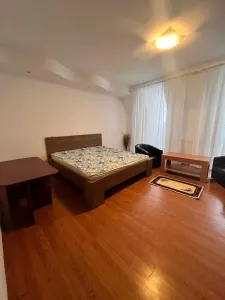 3 CAMERE CENTRUL ISTORIC , BISERICA NEAGRA - Brasov