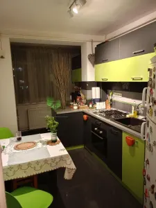 Apartament 3 camere semidecomandat de vanzare GARII - foto 2