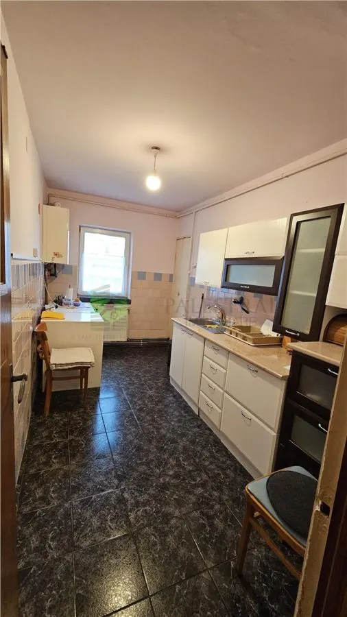 Apartament 3 camere decomandat de vanzare ASTRA - foto 1