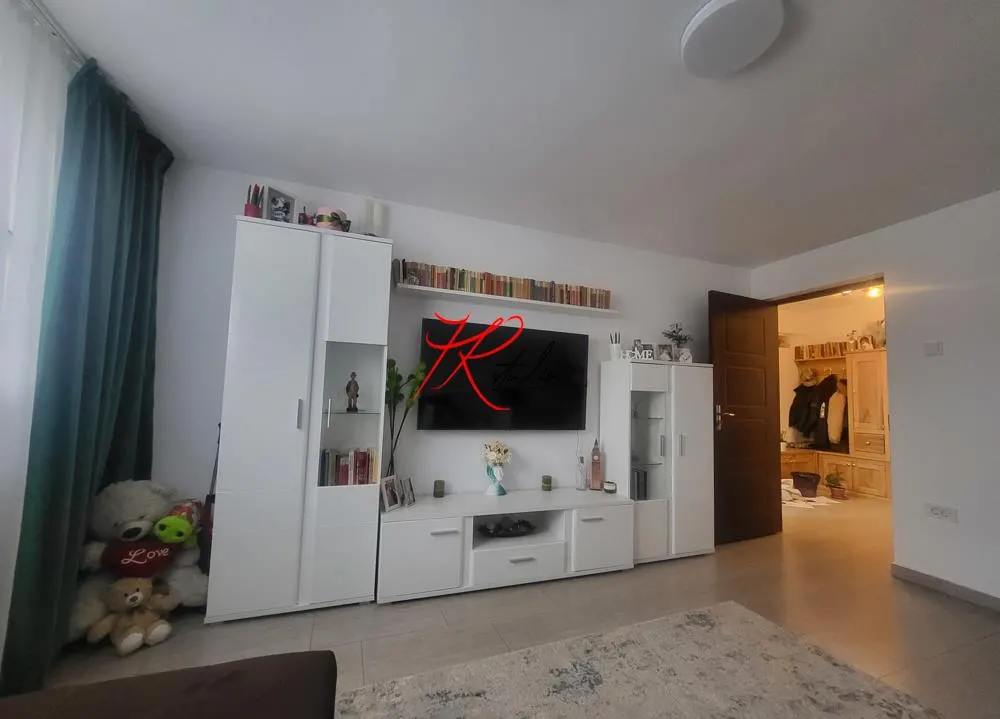 Vanzare apartament 4 camere Tei, complet renovat si mobilat - foto 1