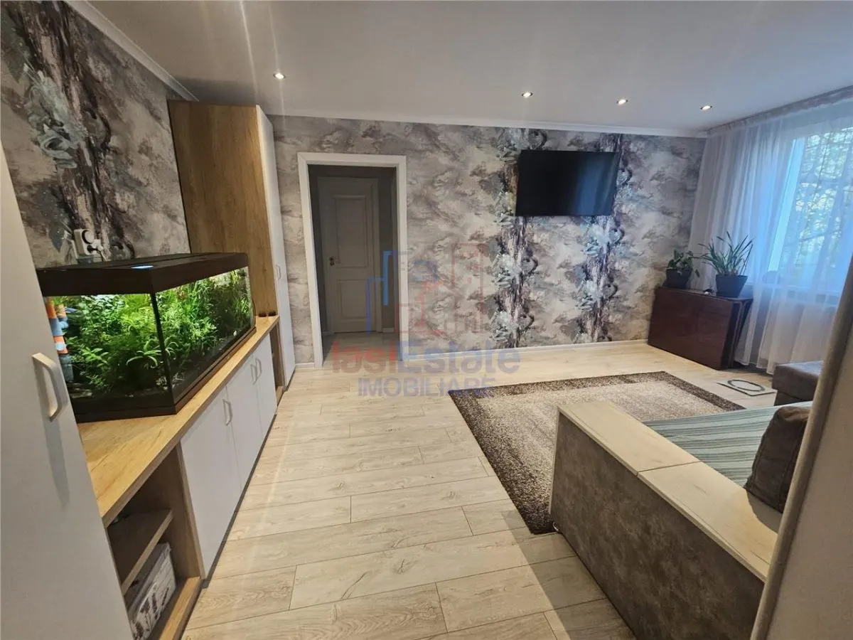 Apartament 3 camere Tatarasi - foto 1