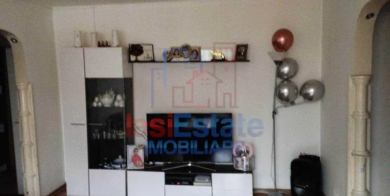 Apartament 3 camere Podu Ros - foto 4
