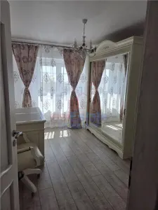 Apartament 3 camere zona cartier Nicolina - foto 3