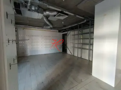 Vanzare spatiu comercial / birou  zona Eminescu - foto 11