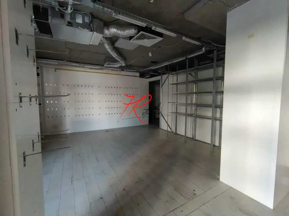 Vanzare spatiu comercial / birou  zona Eminescu - foto 11