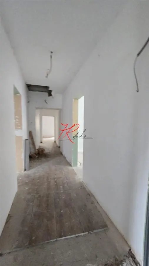 Vanzare bloc ultracentral pentru investitie - foto 4