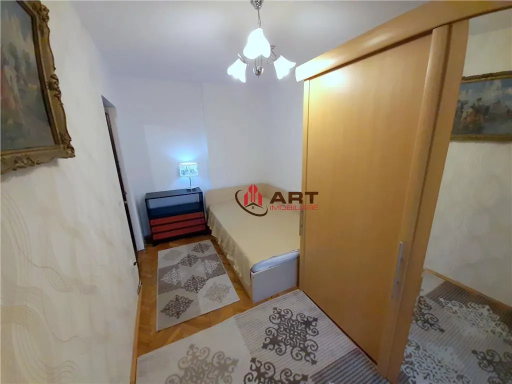 3 camere, 70 mp, decomandat, mobilat modern, garaj, in Andrei Muresanu - foto 8