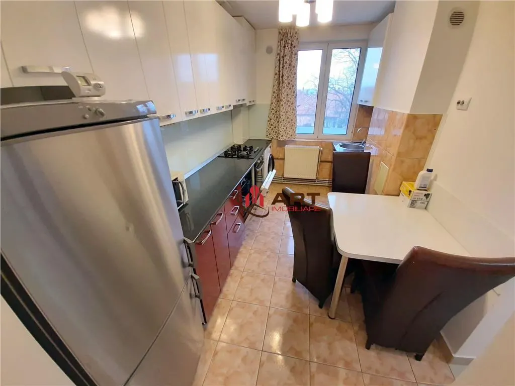 3 camere, 70 mp, decomandat, mobilat modern, garaj, in Andrei Muresanu - foto 9