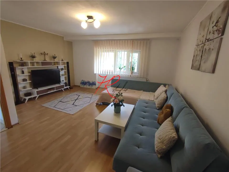Vanzare vila cu spati comerciale si apartamente, ideal afacere - foto 1