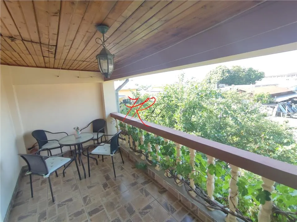 Vanzare vila cu spati comerciale si apartamente, ideal afacere - foto 12