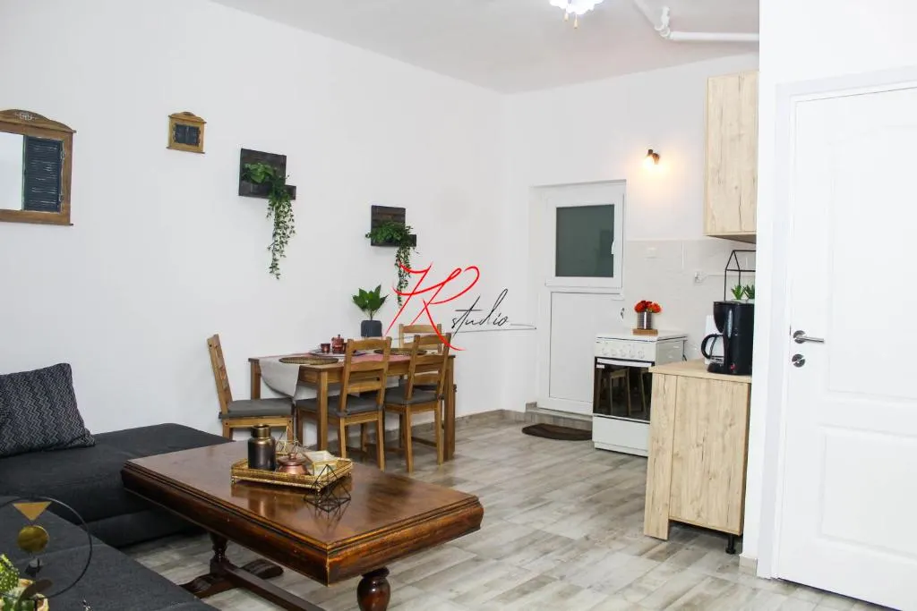 Vanzare vila cu spati comerciale si apartamente, ideal afacere - foto 9
