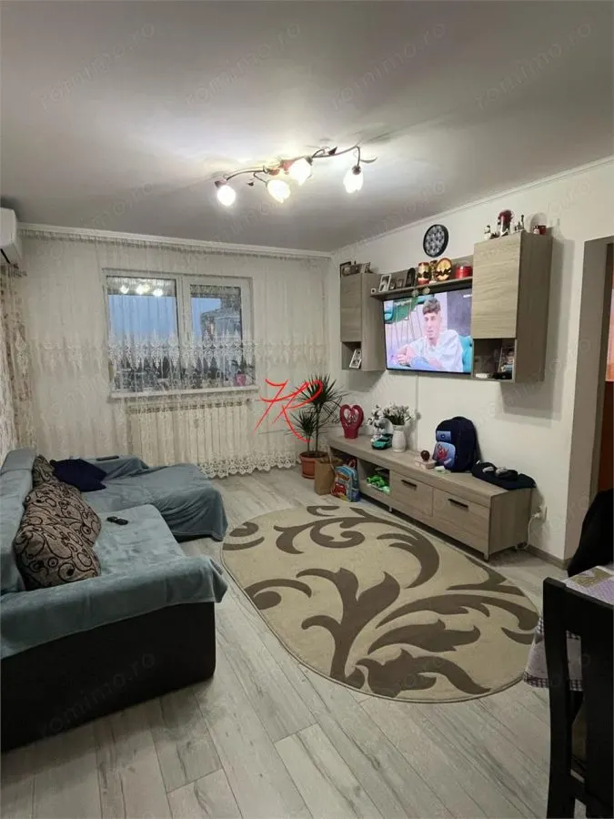 Vanzare apartament 3 camere Tei, mobilat - foto 1