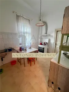 Casa 4 camere plus dependinte, in Ploiesti, zona stadionul Ilie Oana - foto 11
