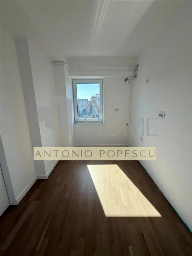 Apartament 3 camere, parcare subterana, in Ploiesti, zona Gh. Doja - foto 2