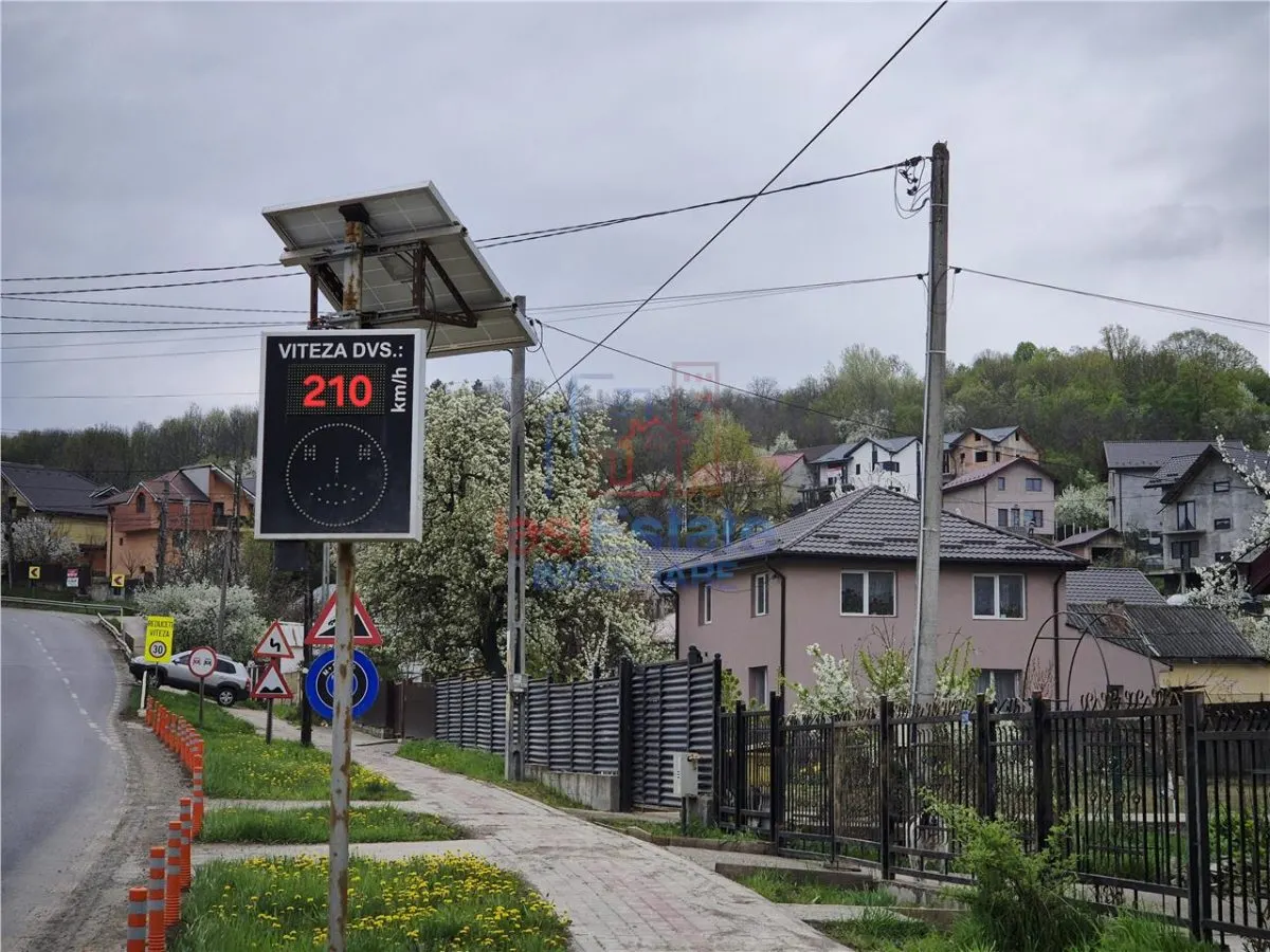 Casa de vanzare cu priveliste frumoasa - foto 1