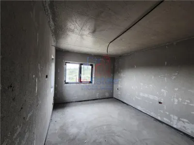 Casa de vanzare cu priveliste frumoasa - foto 6