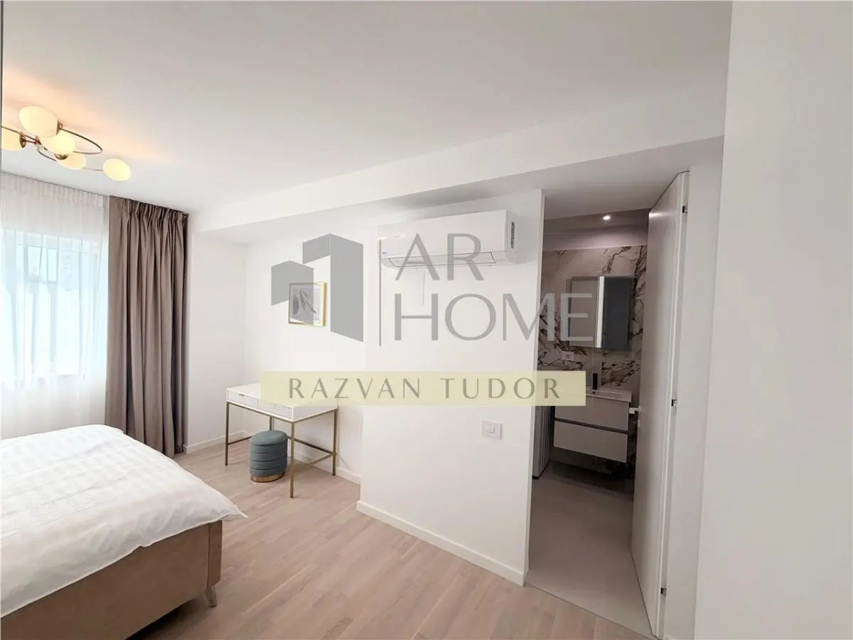 Apartament 3 camere, loc de parcare , Ploiesti, ultracentral - foto 3
