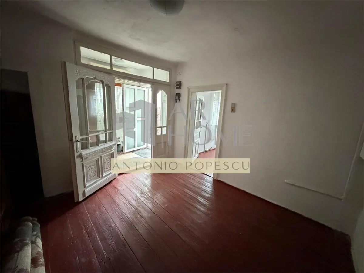 Casa, anexe si teren, in Ploiesti, zona Lupeni. - foto 9