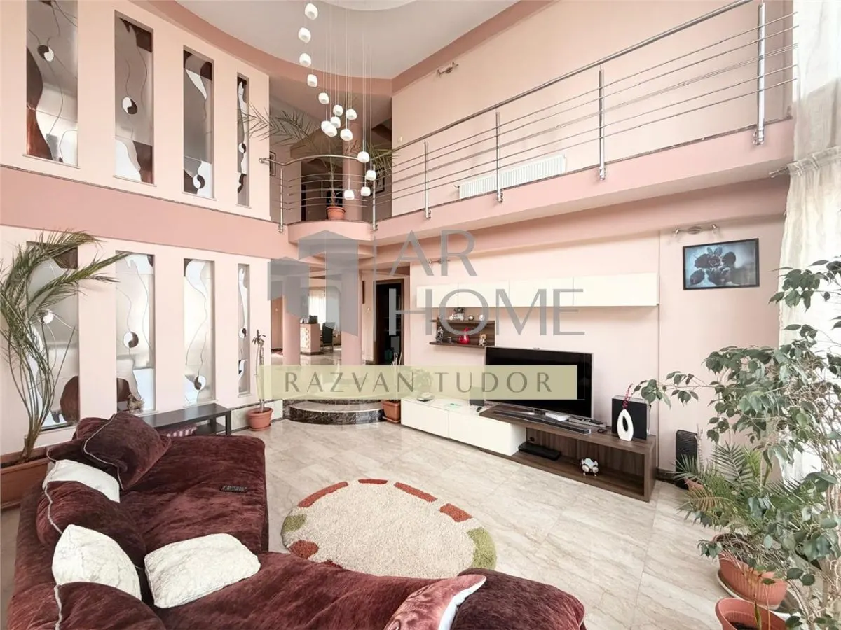 Casa 6 camere + mansarda , cu garaj , beci , Ploiesti , central - foto 2