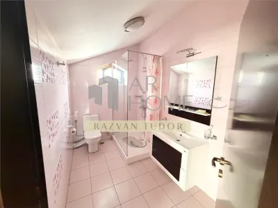 Casa 6 camere + mansarda , cu garaj , beci , Ploiesti , central - foto 11