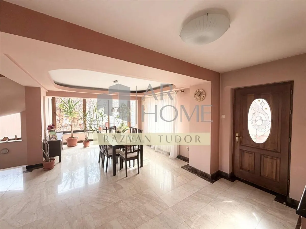 Casa 6 camere + mansarda , cu garaj , beci , Ploiesti , central - foto 12